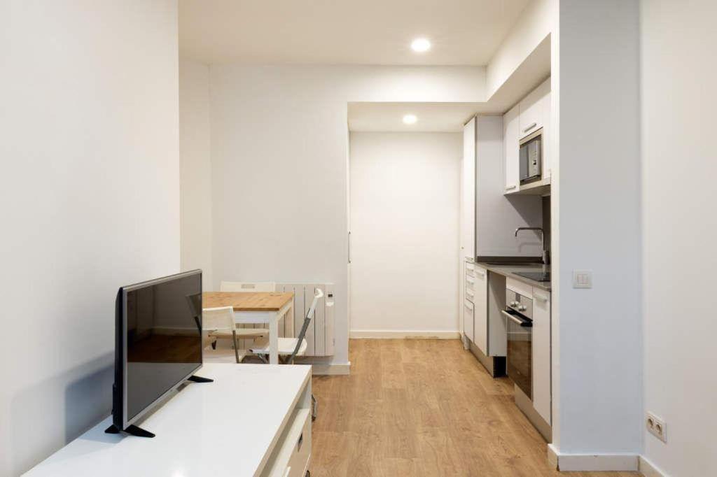 Apartment Live Camp Nou L'Hospitalet de Llobregat Buitenkant foto